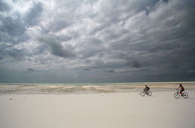 low tide zanzibar